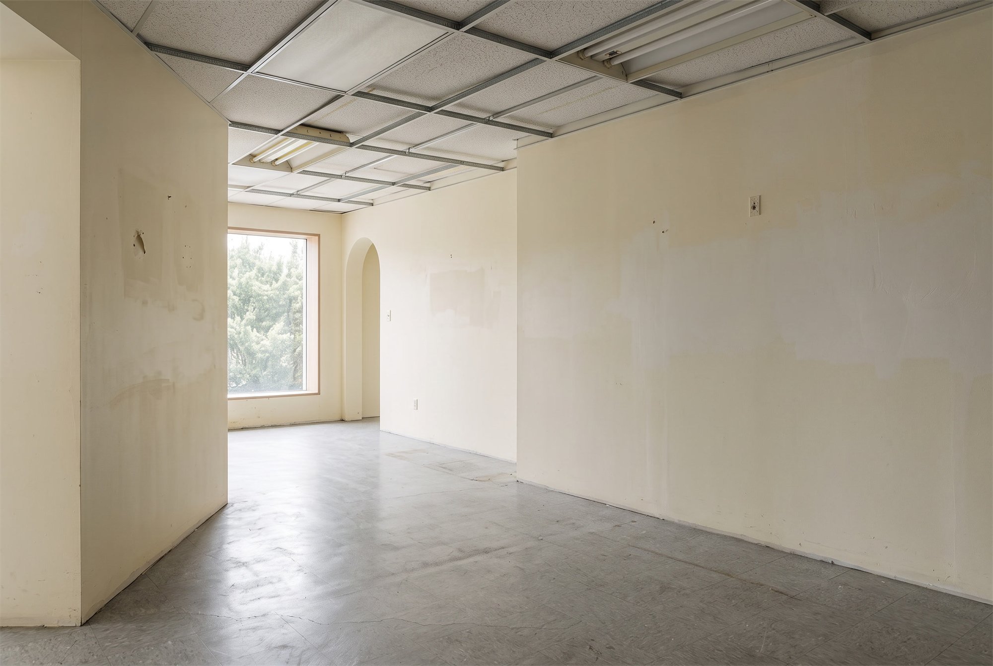 PALE OBJECTS — before renovation
